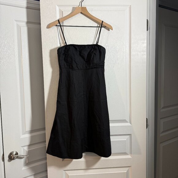 GAP Dresses & Skirts - EUC - Gap - Black Dress - Size 6